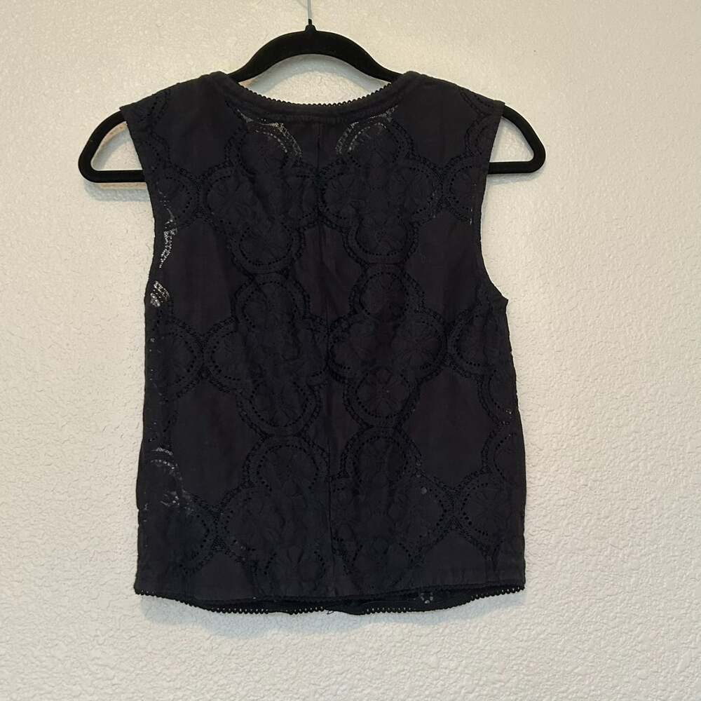NWT Free People Women's Black Lace Sleeveless Button Up Top Size Extra Small - Picture 3 of 3